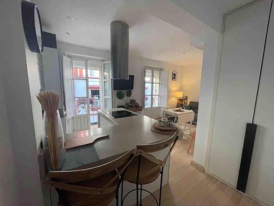 180 Home Casa Rodrigo De Triana Севилья Экстерьер фото